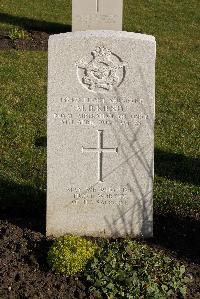 Harrogate (Stonefall) Cemetery - Kilsby, Maxwell Bentley